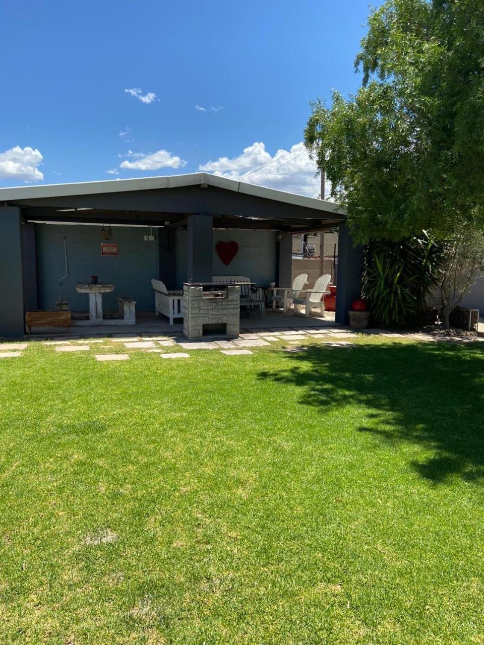 Апартаменты Karoo Heart Бофорт-Уэст Экстерьер фото